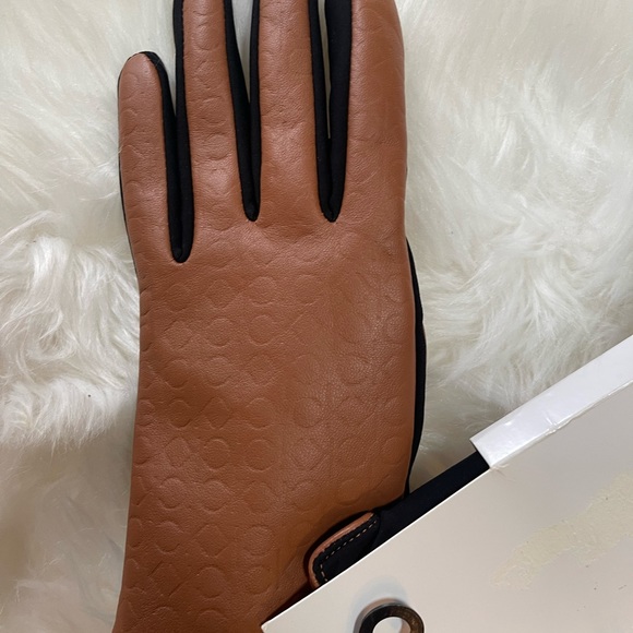 Women’s Calvin Klein Touchscreen gloves M NWT - Picture 3 of 4